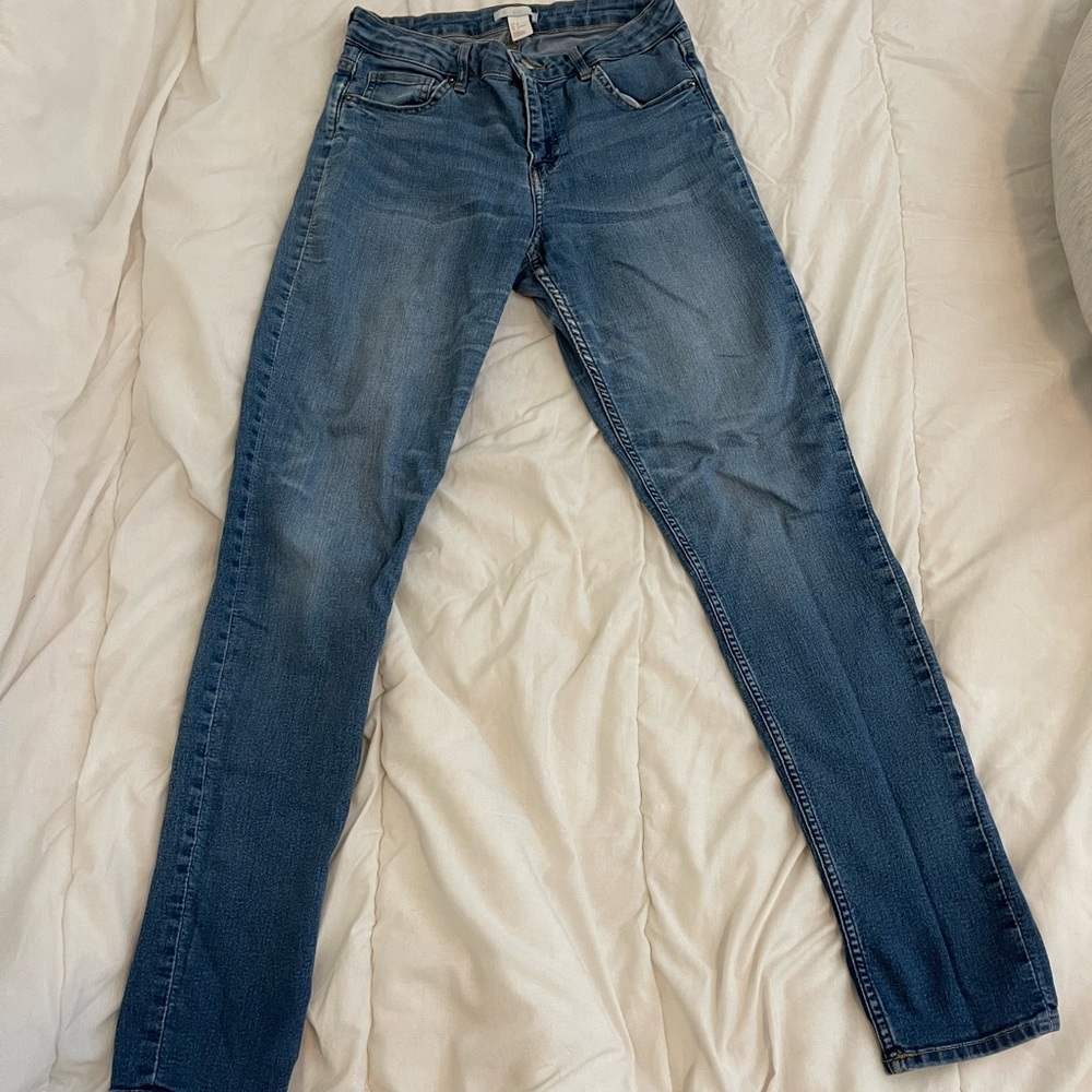 H&M Skinny Jeans - Medium Wash Womens